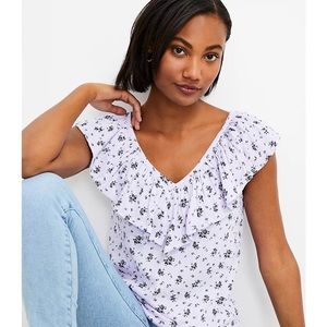 NWT! LOFT Floral Crinkle Ruffle Double V Top - Pale Orchid - Size Large